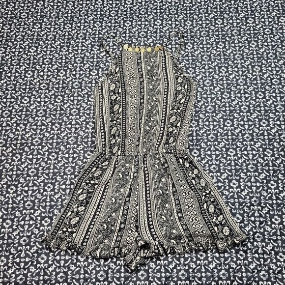 American Eagle Romper   - Picture 1 of 9